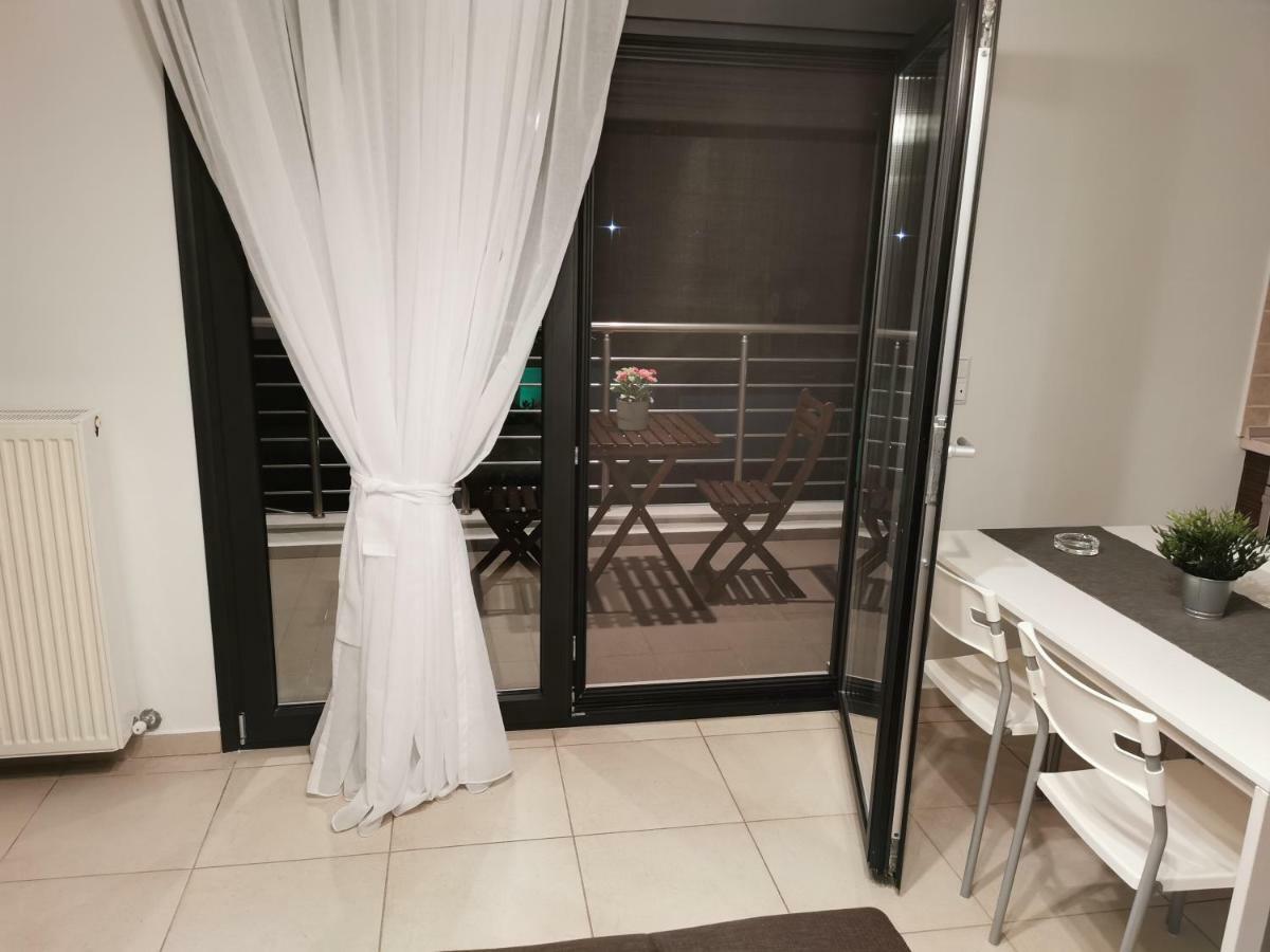 Pall'S Minimal Apartment Nea Peramos  Exterior photo